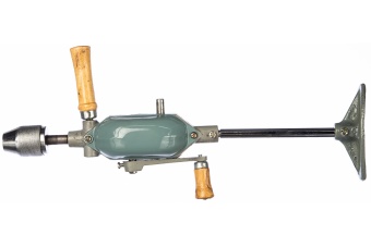 Ручная дрель с упором, патрон 10 мм.